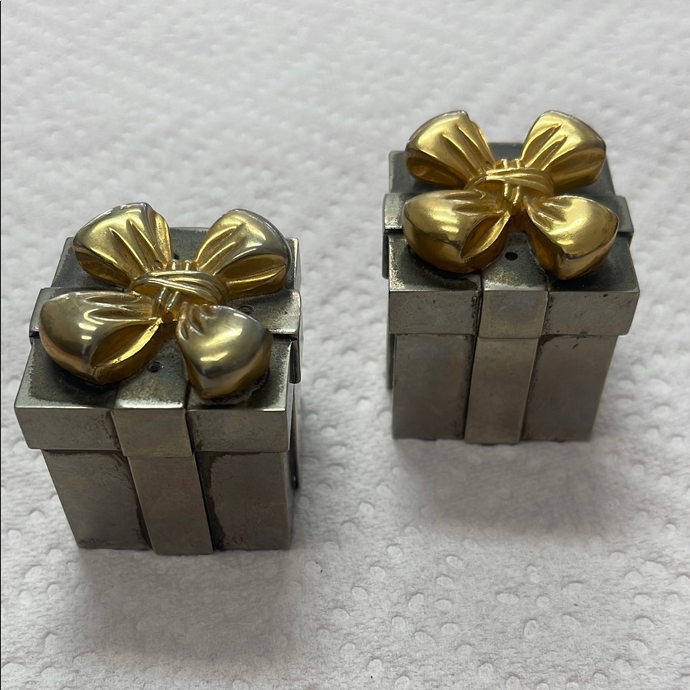 Gold and Silver Gift Box Salt and Pepper Shakers